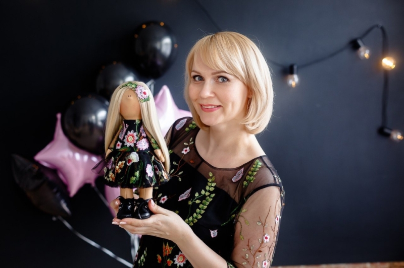 Мама в декрете из Перми стала дизайнером авторских интерьерных кукол