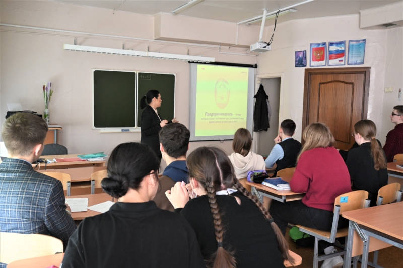 Старшеклассники Камчатки на открытых уроках пробуют себя в роли предпринимателей