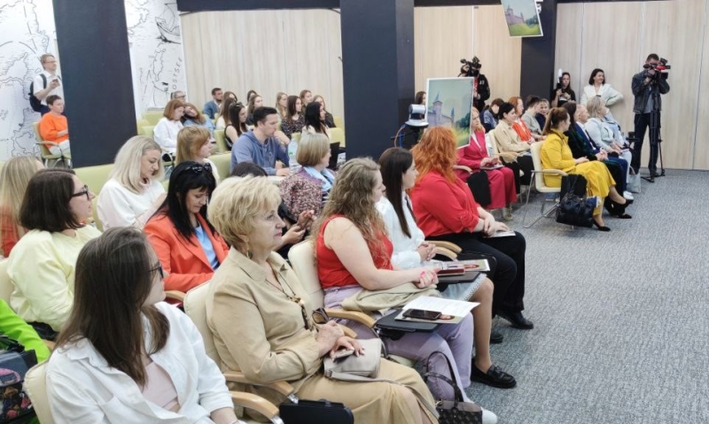 В Великом Новгороде женский форум объединил  свыше 150 предпринимательниц